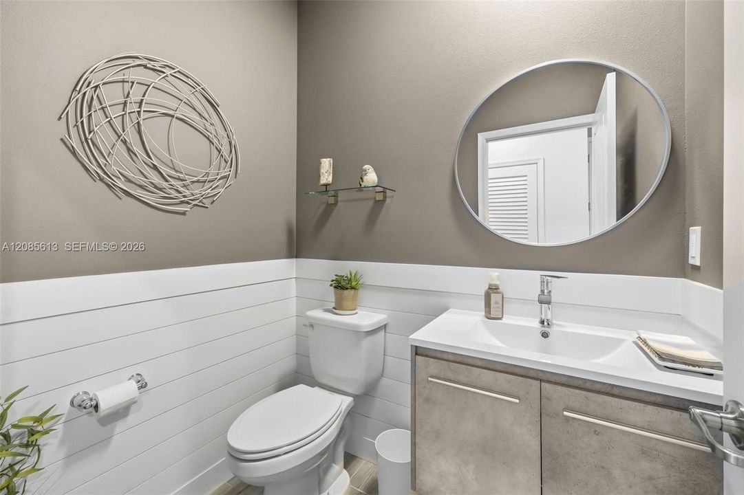 For Sale: $419,900 (3 beds, 2 baths, 1878 Square Feet)