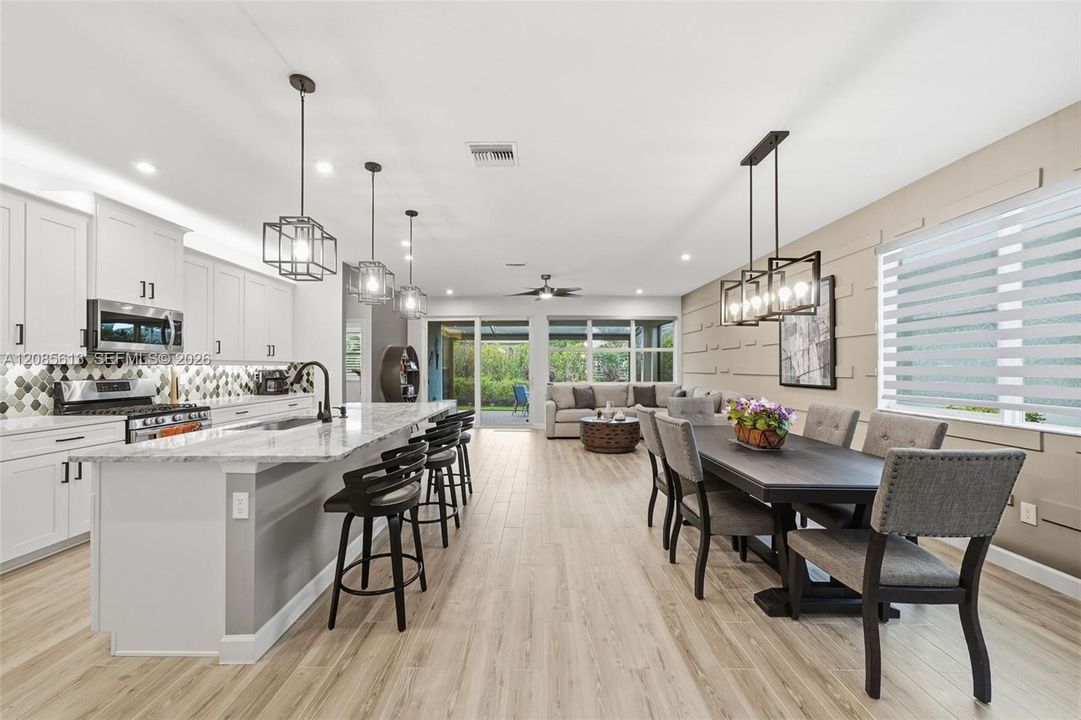 For Sale: $419,900 (3 beds, 2 baths, 1878 Square Feet)