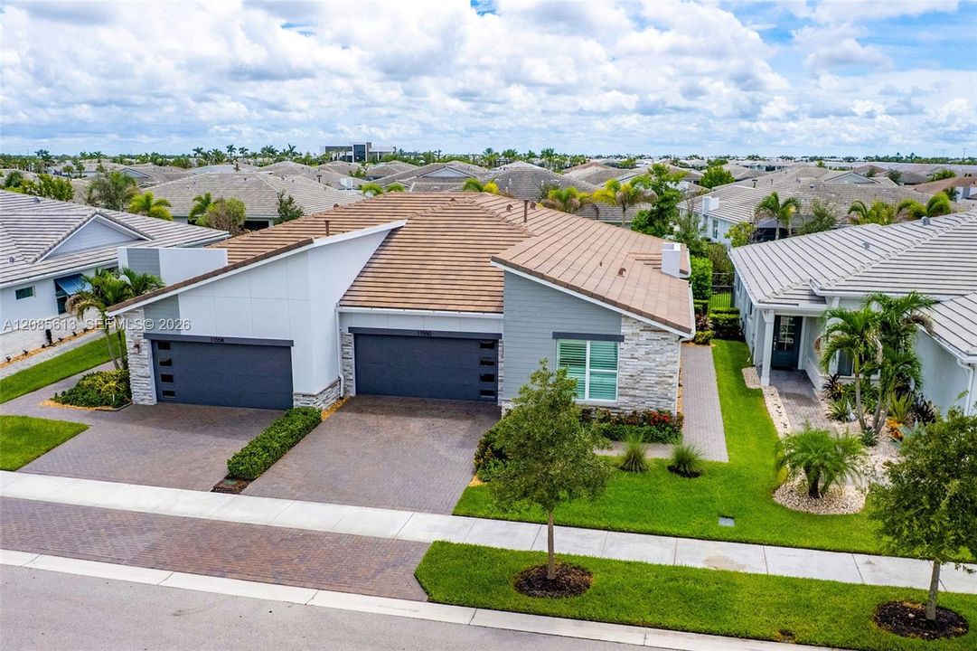 For Sale: $419,900 (3 beds, 2 baths, 1878 Square Feet)