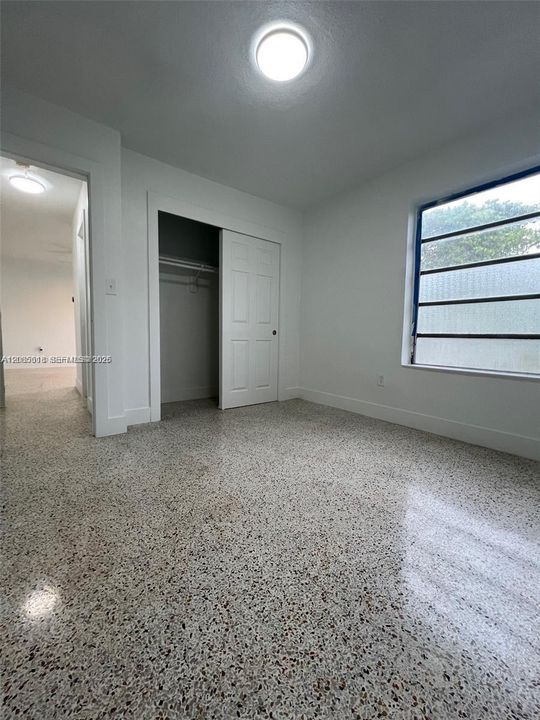 For Rent: $2,150 (2 beds, 1 baths, 4762 Square Feet)
