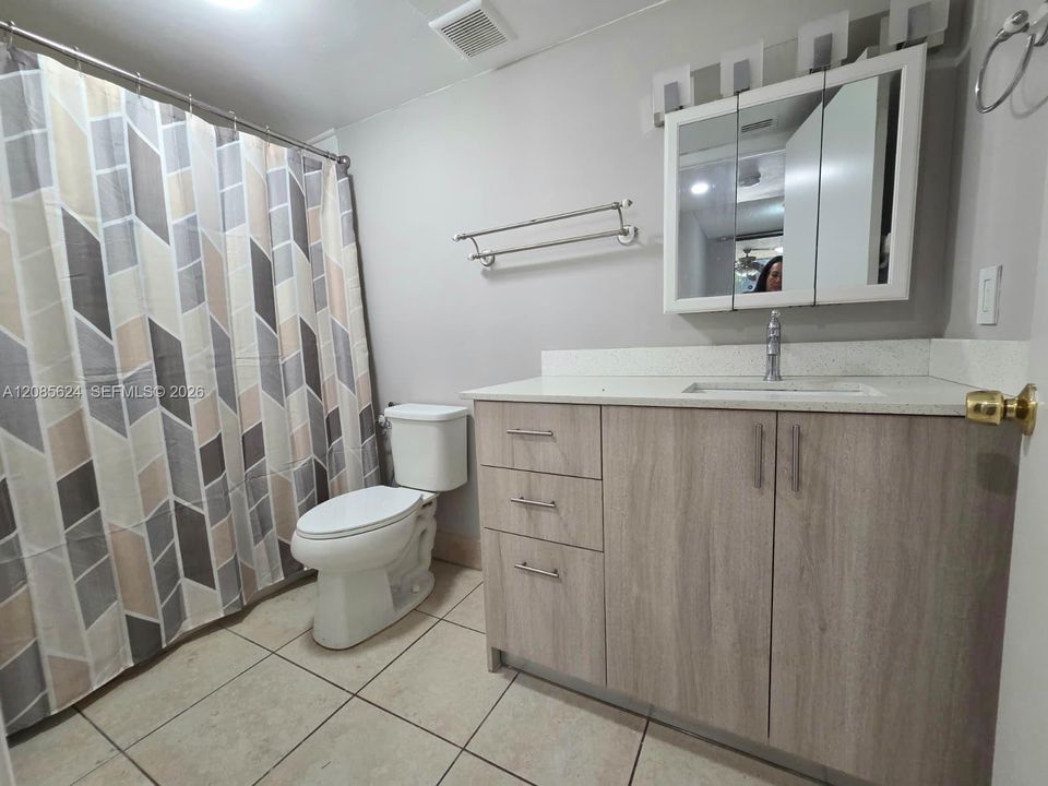 В аренду: $1,900 (1 спален, 1 ванн, 796 Квадратных фут)