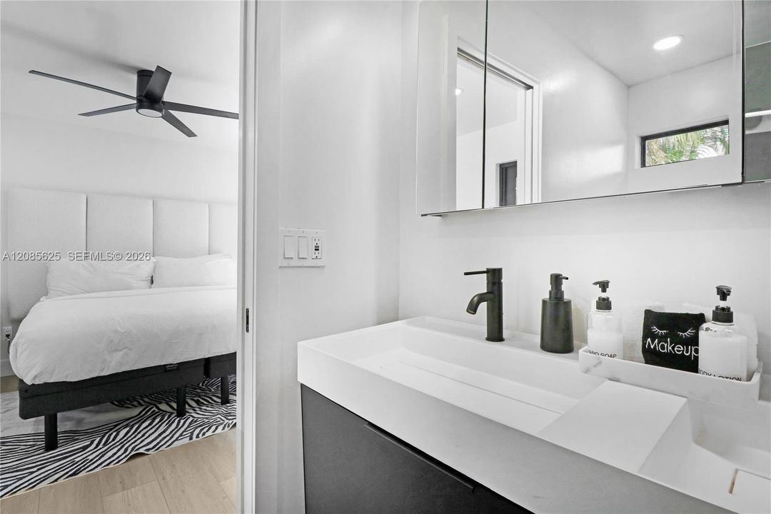 出租: $7,500 (3 贝兹, 3 浴室, 1752 平方英尺)