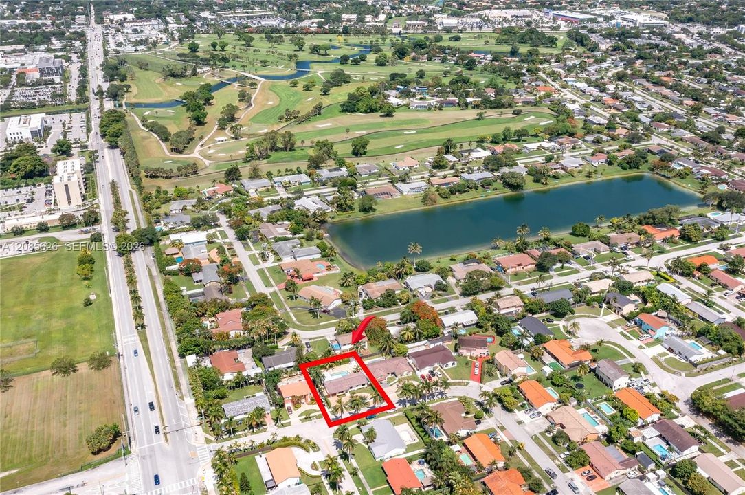 En Venta: $775,000 (4 camas, 2 baños, 1291 Pies cuadrados)