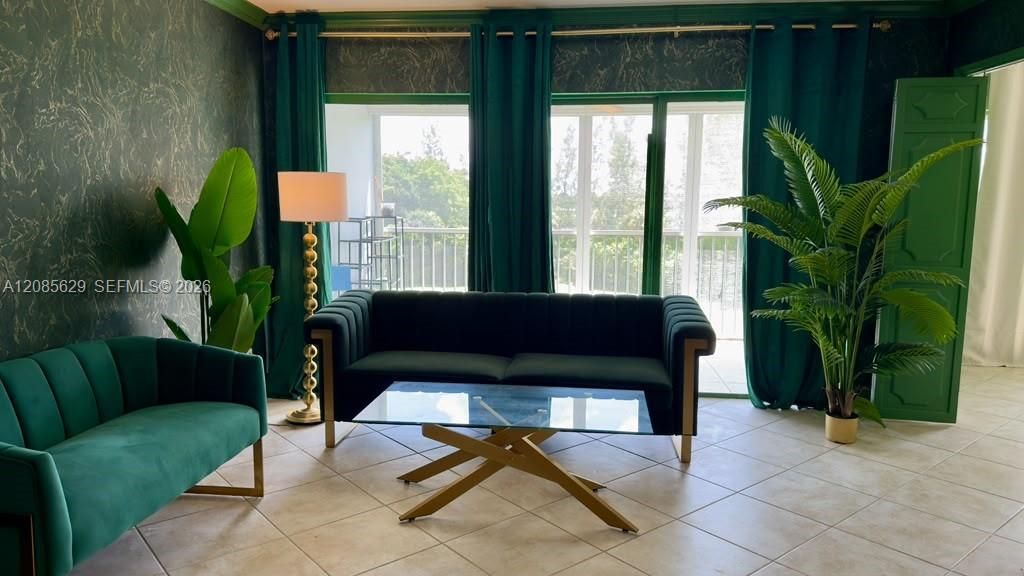 В аренду: $2,400 (2 спален, 2 ванн, 1100 Квадратных фут)