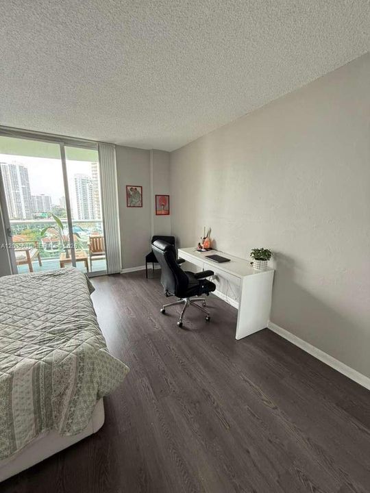 En Venta: $385,000 (1 camas, 1 baños, 1000 Pies cuadrados)