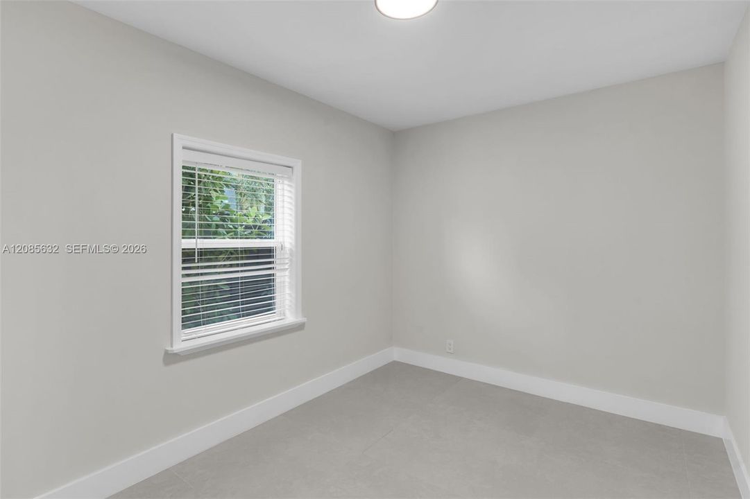 For Sale: $917,000 (3 beds, 2 baths, 1426 Square Feet)