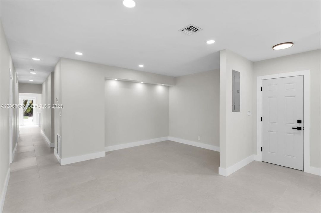 For Sale: $917,000 (3 beds, 2 baths, 1426 Square Feet)