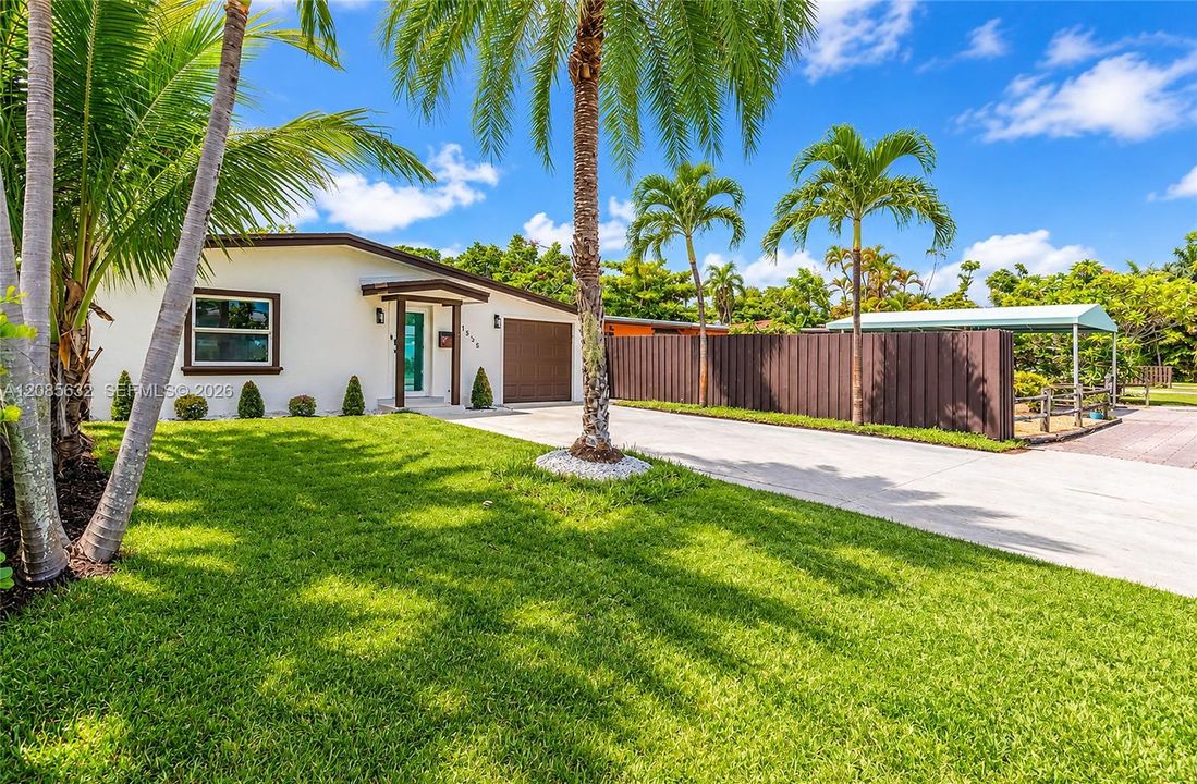 For Sale: $917,000 (3 beds, 2 baths, 1426 Square Feet)
