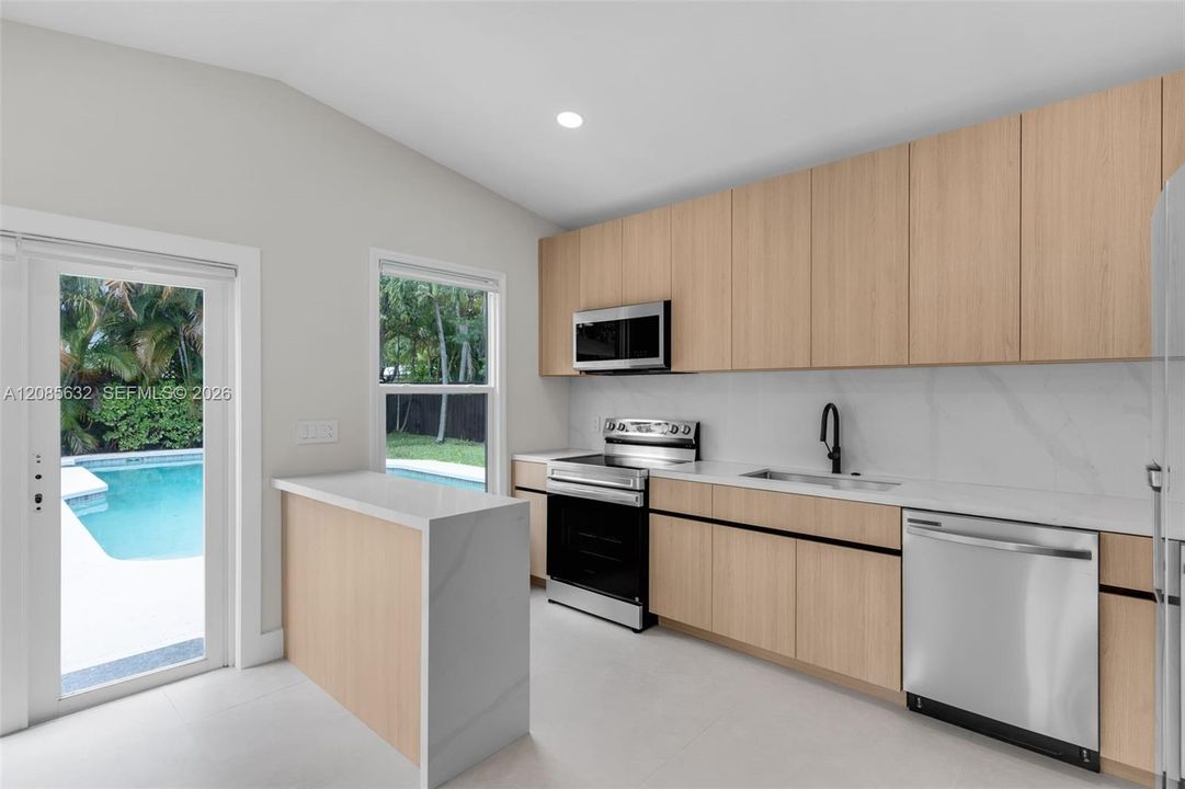 For Sale: $917,000 (3 beds, 2 baths, 1426 Square Feet)