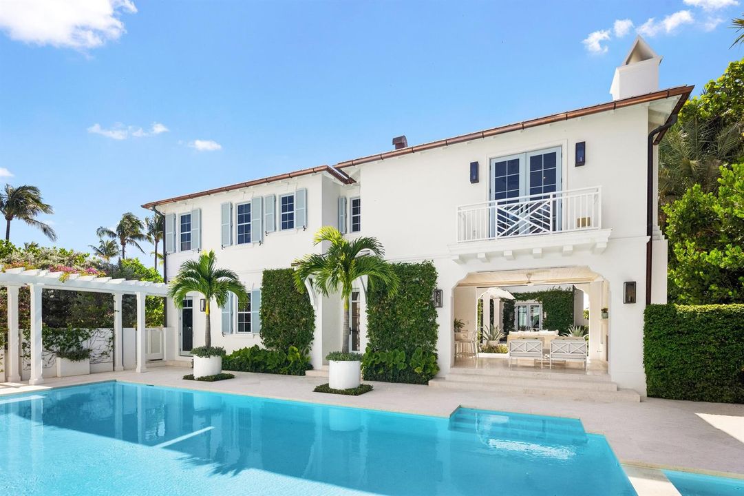 Main House to Pool