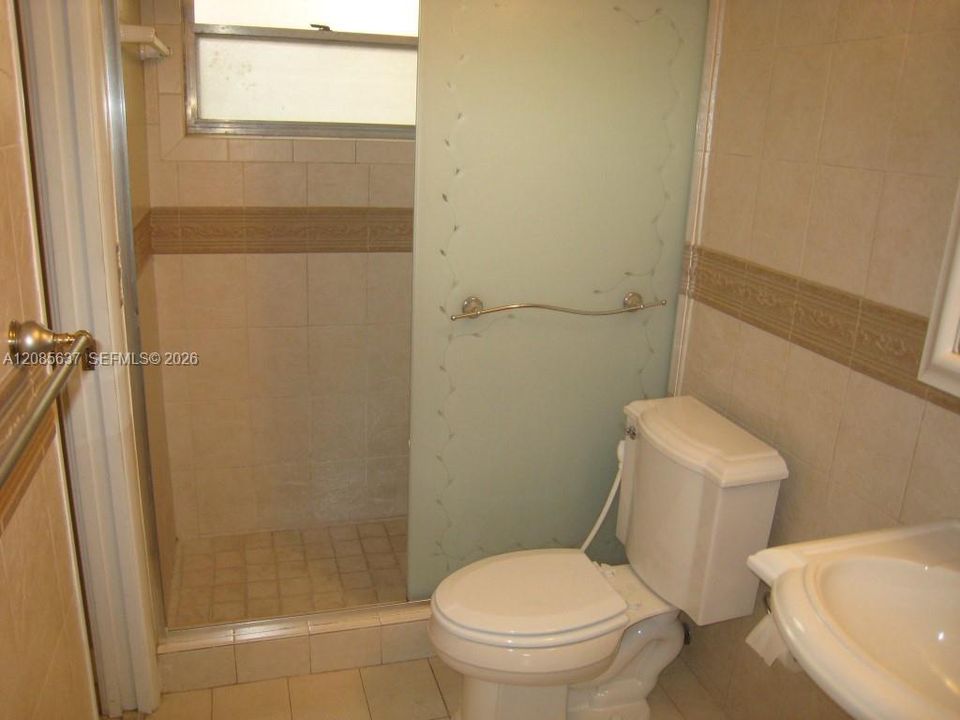 В аренду: $1,750 (1 спален, 1 ванн, 712 Квадратных фут)
