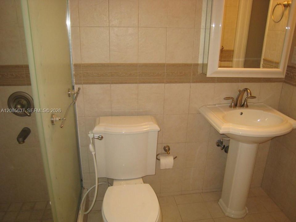 В аренду: $1,750 (1 спален, 1 ванн, 712 Квадратных фут)