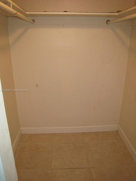 В аренду: $1,750 (1 спален, 1 ванн, 712 Квадратных фут)
