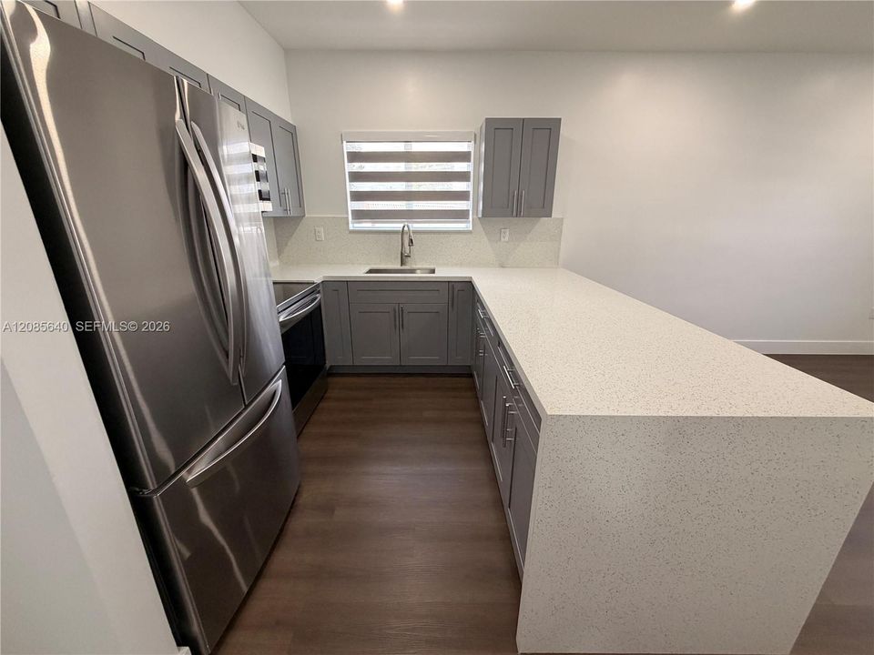 For Rent: $3,200 (4 beds, 2 baths, 2950 Square Feet)