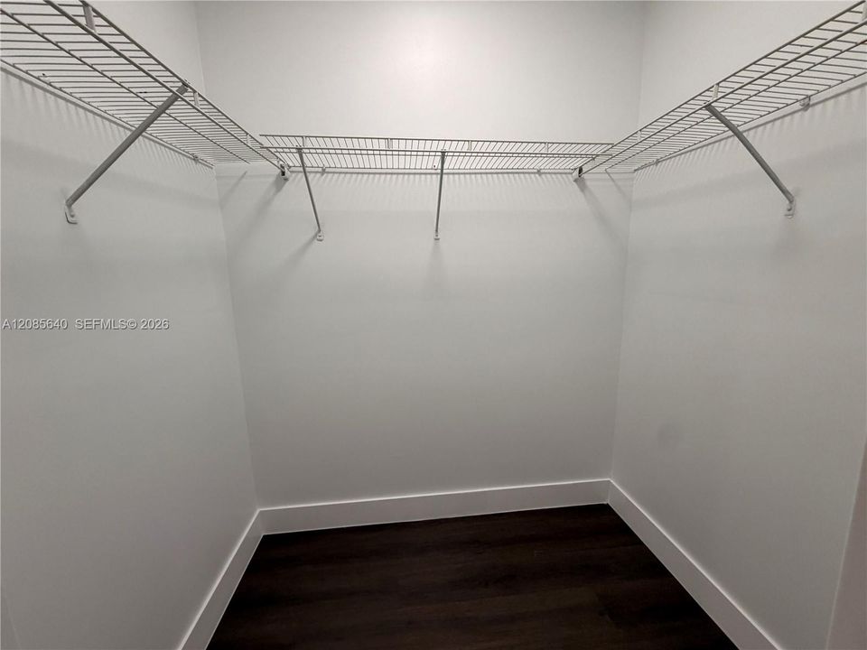 For Rent: $3,200 (4 beds, 2 baths, 2950 Square Feet)