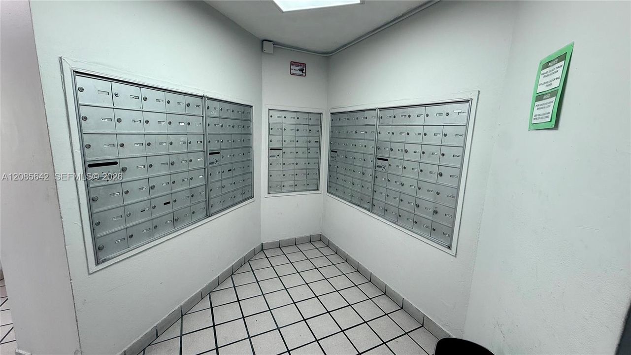 В аренду: $2,200 (2 спален, 2 ванн, 898 Квадратных фут)