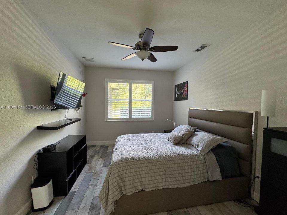 Downstairs Bedroom (has bathroom inside)