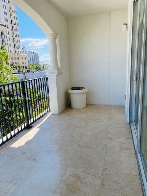 В аренду: $3,995 (2 спален, 2 ванн, 1489 Квадратных фут)