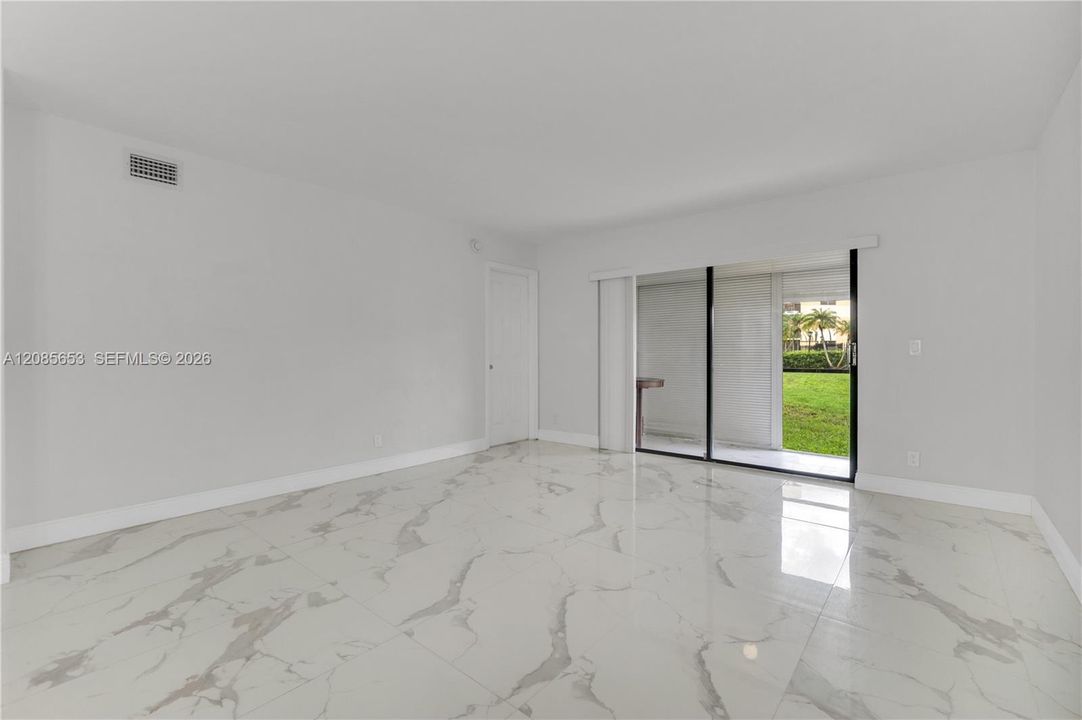 В аренду: $2,200 (2 спален, 2 ванн, 1000 Квадратных фут)
