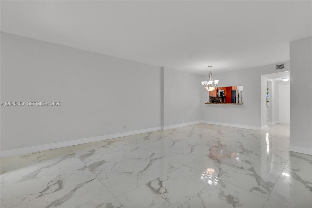 В аренду: $2,200 (2 спален, 2 ванн, 1000 Квадратных фут)