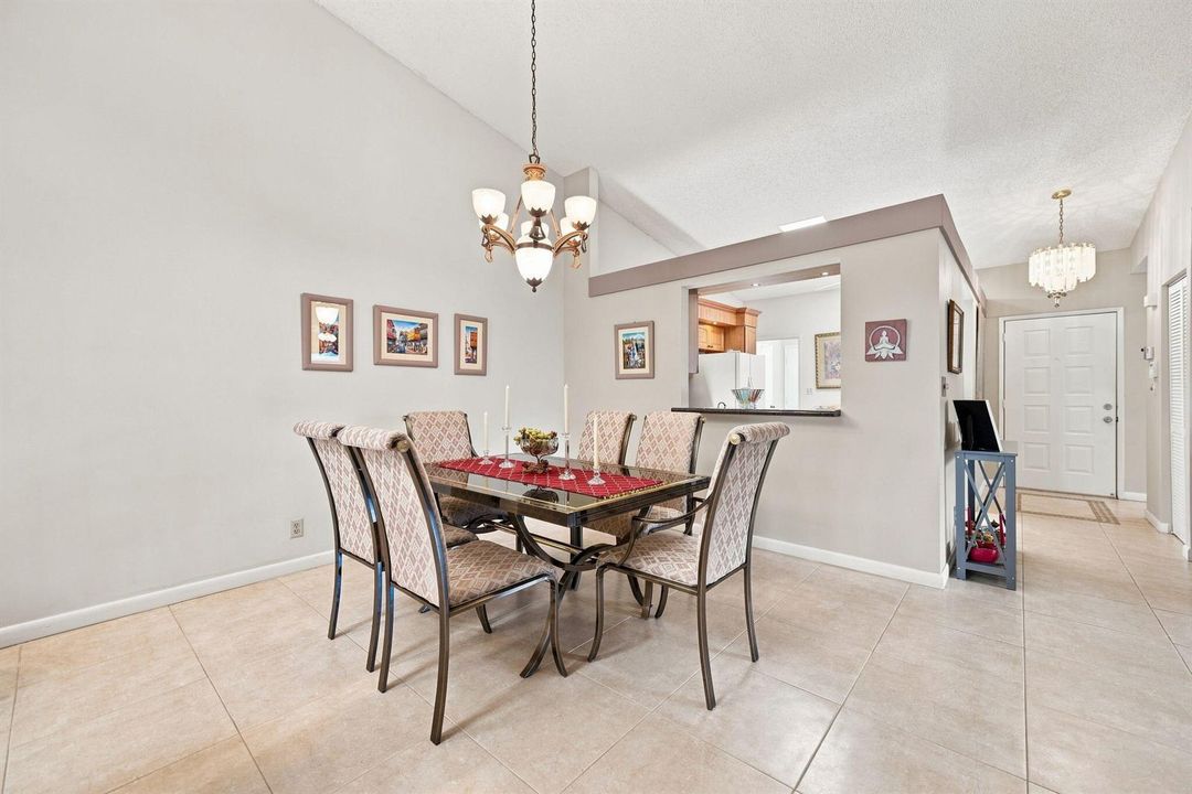 3-web-or-mls-6356-kings-gate-cir