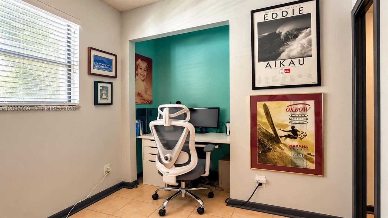 For Sale: $315,000 (2 beds, 2 baths, 1460 Square Feet)
