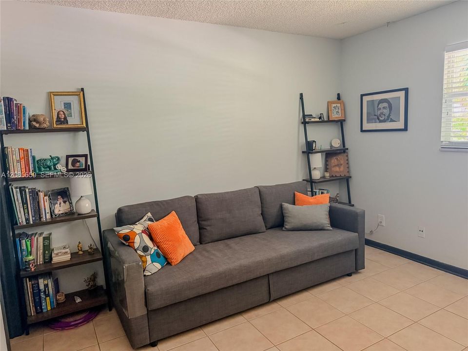 For Sale: $315,000 (2 beds, 2 baths, 1460 Square Feet)