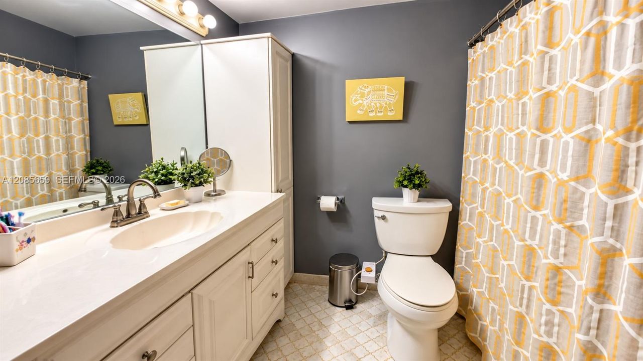 For Sale: $315,000 (2 beds, 2 baths, 1460 Square Feet)