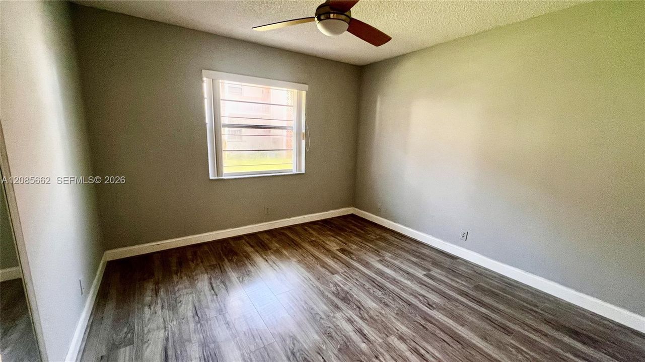 В аренду: $2,200 (2 спален, 2 ванн, 924 Квадратных фут)