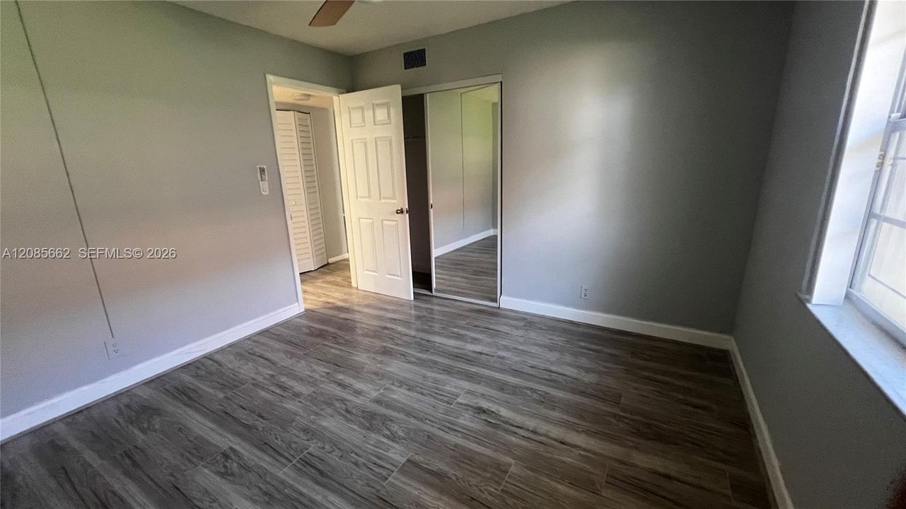 В аренду: $2,200 (2 спален, 2 ванн, 924 Квадратных фут)