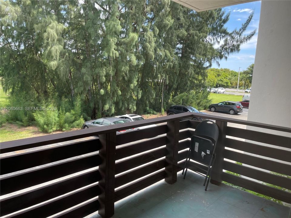 For Rent: $1,950 (1 beds, 1 baths, 665 Square Feet)