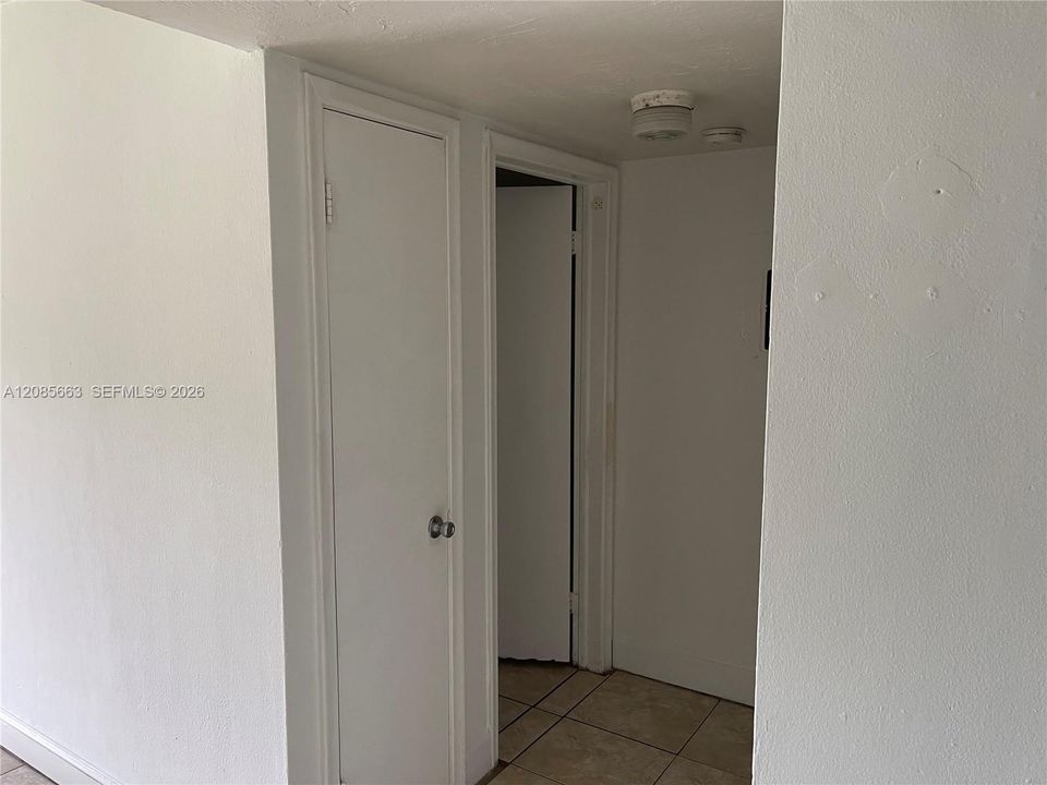 For Rent: $1,950 (1 beds, 1 baths, 665 Square Feet)