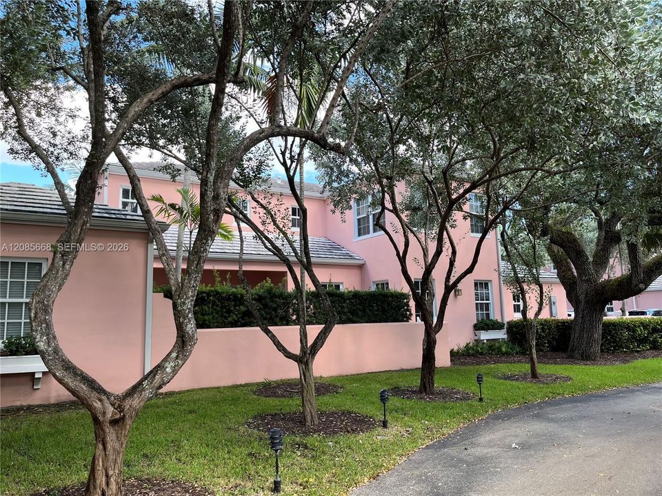 For Rent: $8,300 (3 beds, 3 baths, 2343 Square Feet)