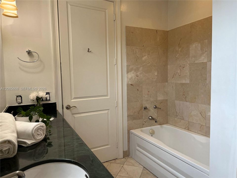 For Rent: $8,300 (3 beds, 3 baths, 2343 Square Feet)