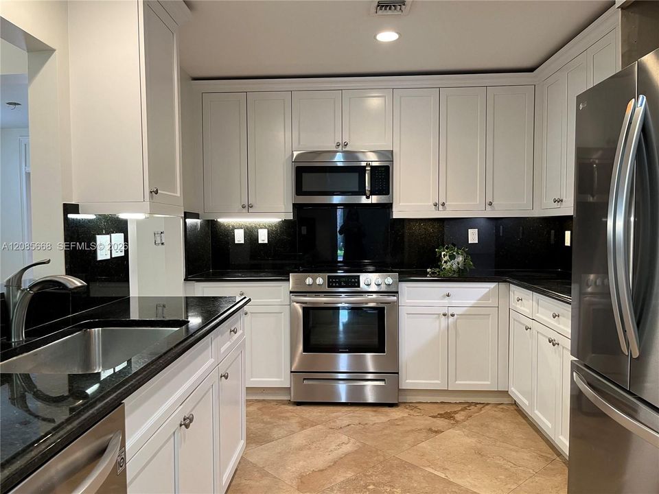 For Rent: $8,300 (3 beds, 3 baths, 2343 Square Feet)
