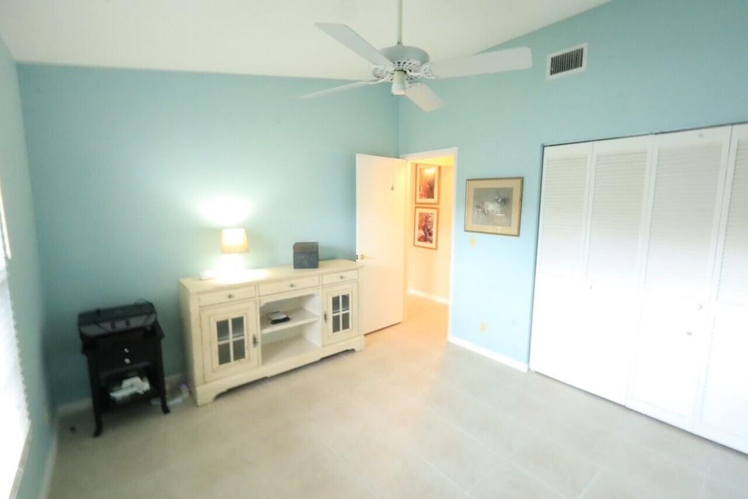 bedroom 2-1