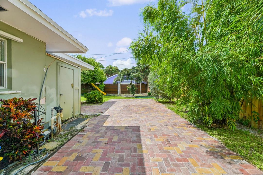 20260916 - 522 Heron Dr - MR-24