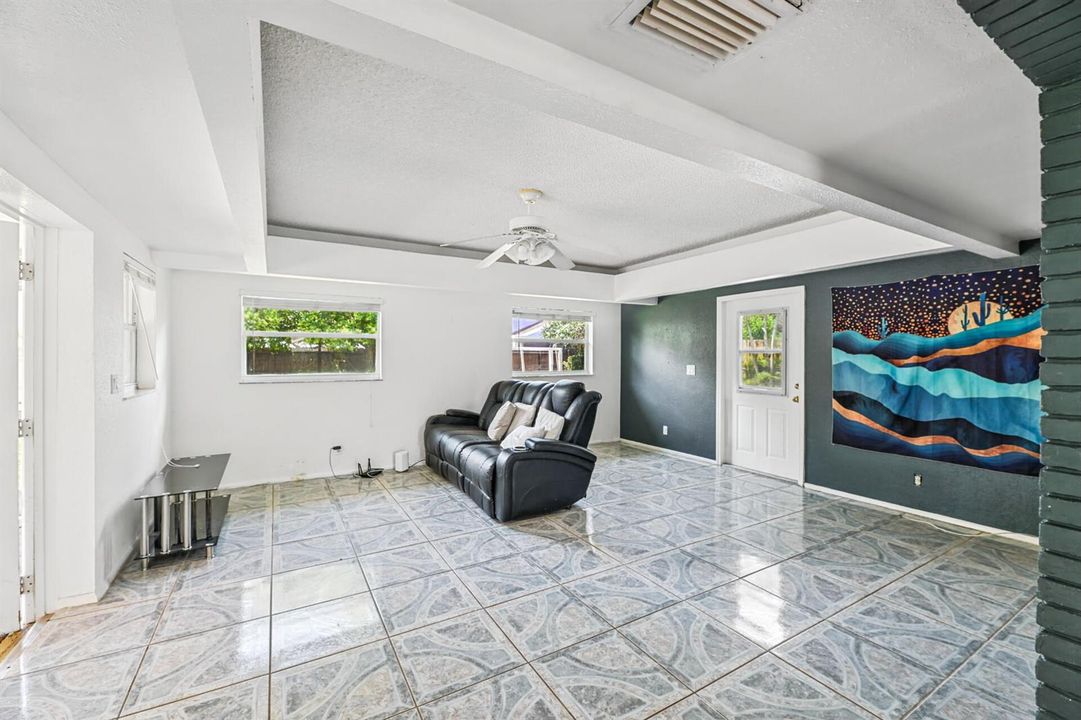 20260916 - 522 Heron Dr - MR-13