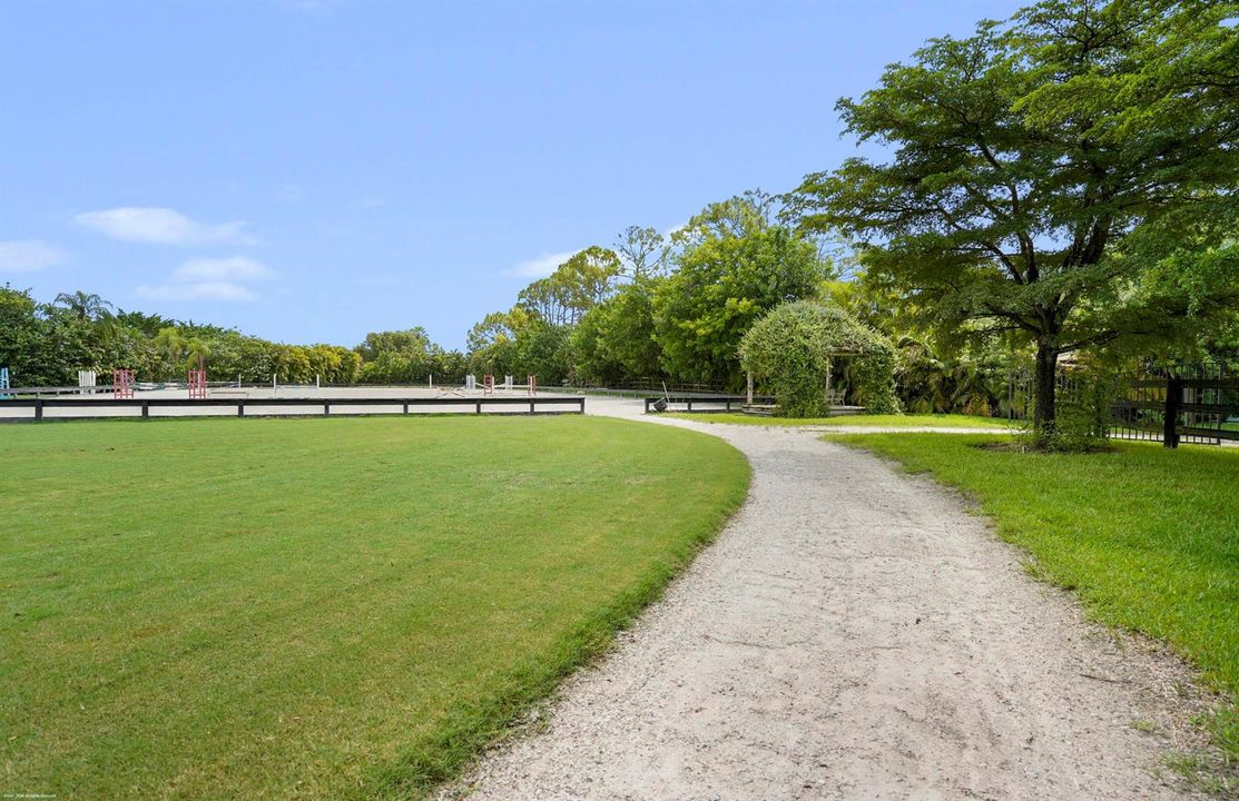 2388 & 2389 King Ter 054