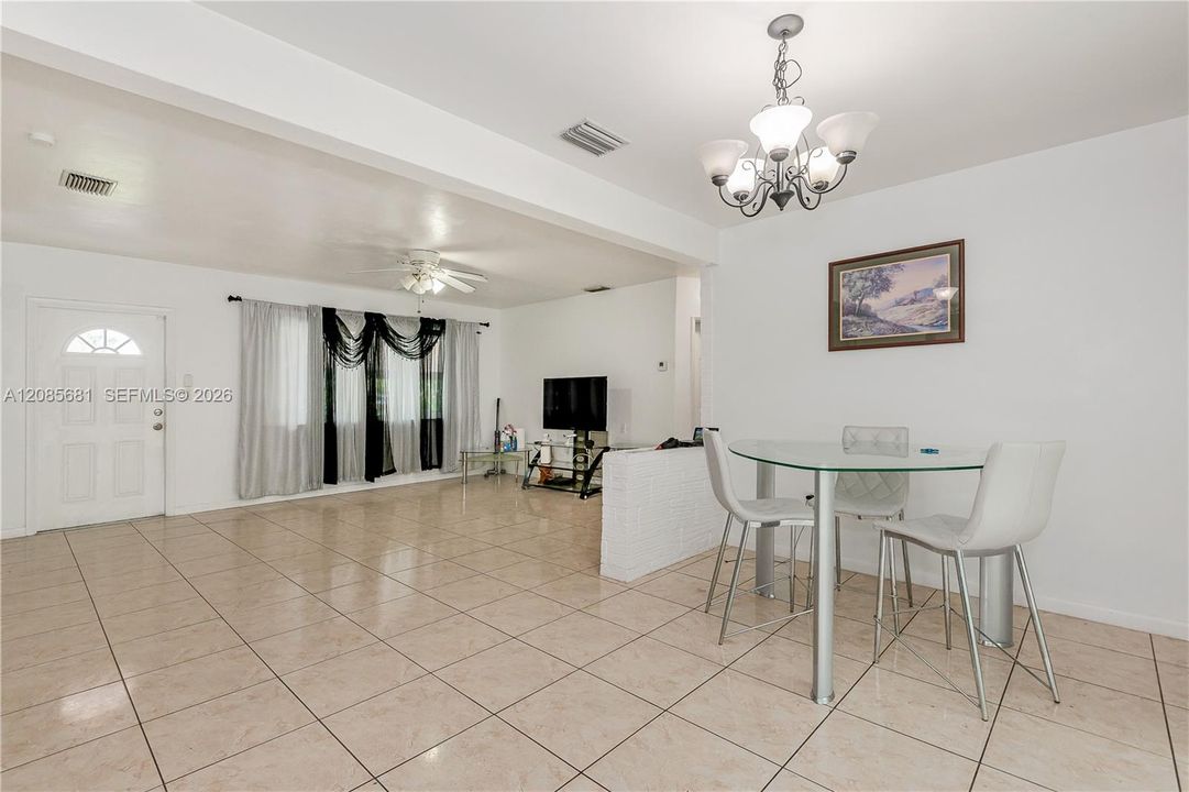 For Sale: $535,000 (3 beds, 2 baths, 1355 Square Feet)