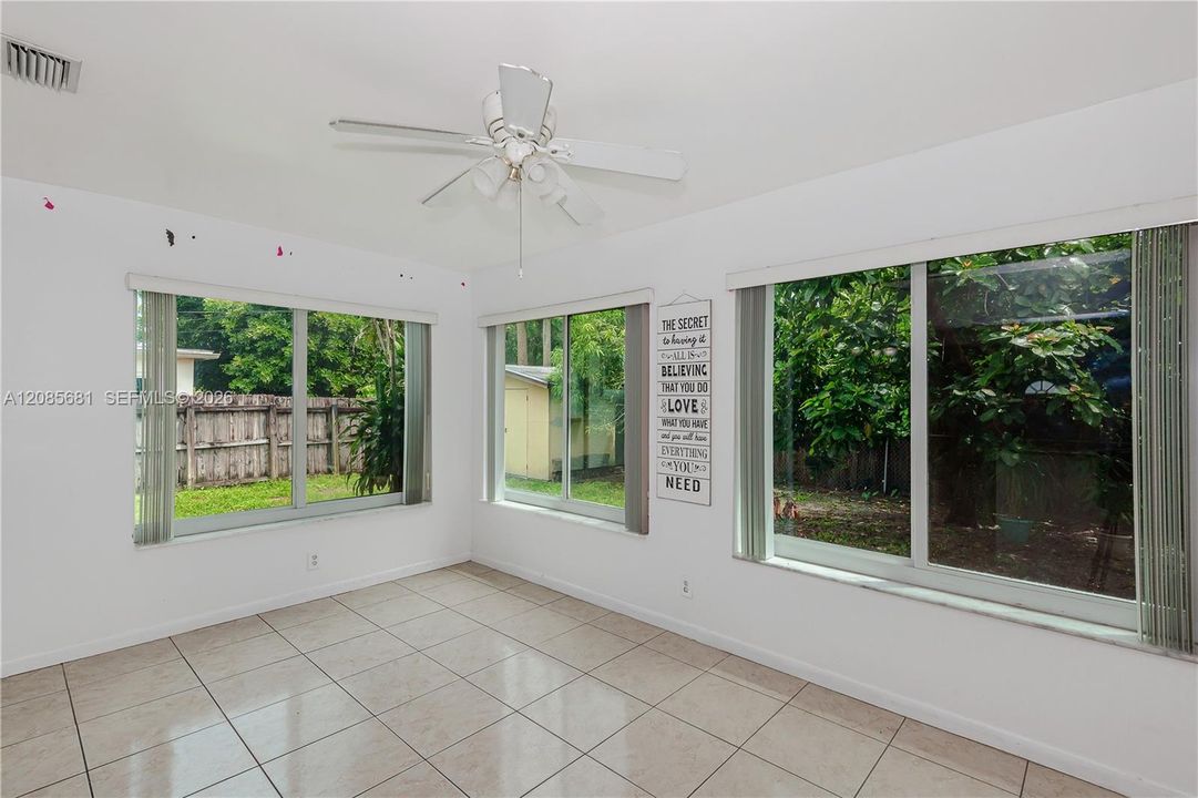For Sale: $535,000 (3 beds, 2 baths, 1355 Square Feet)