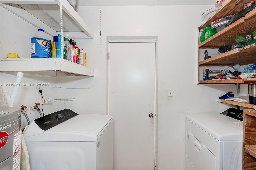 For Sale: $535,000 (3 beds, 2 baths, 1355 Square Feet)