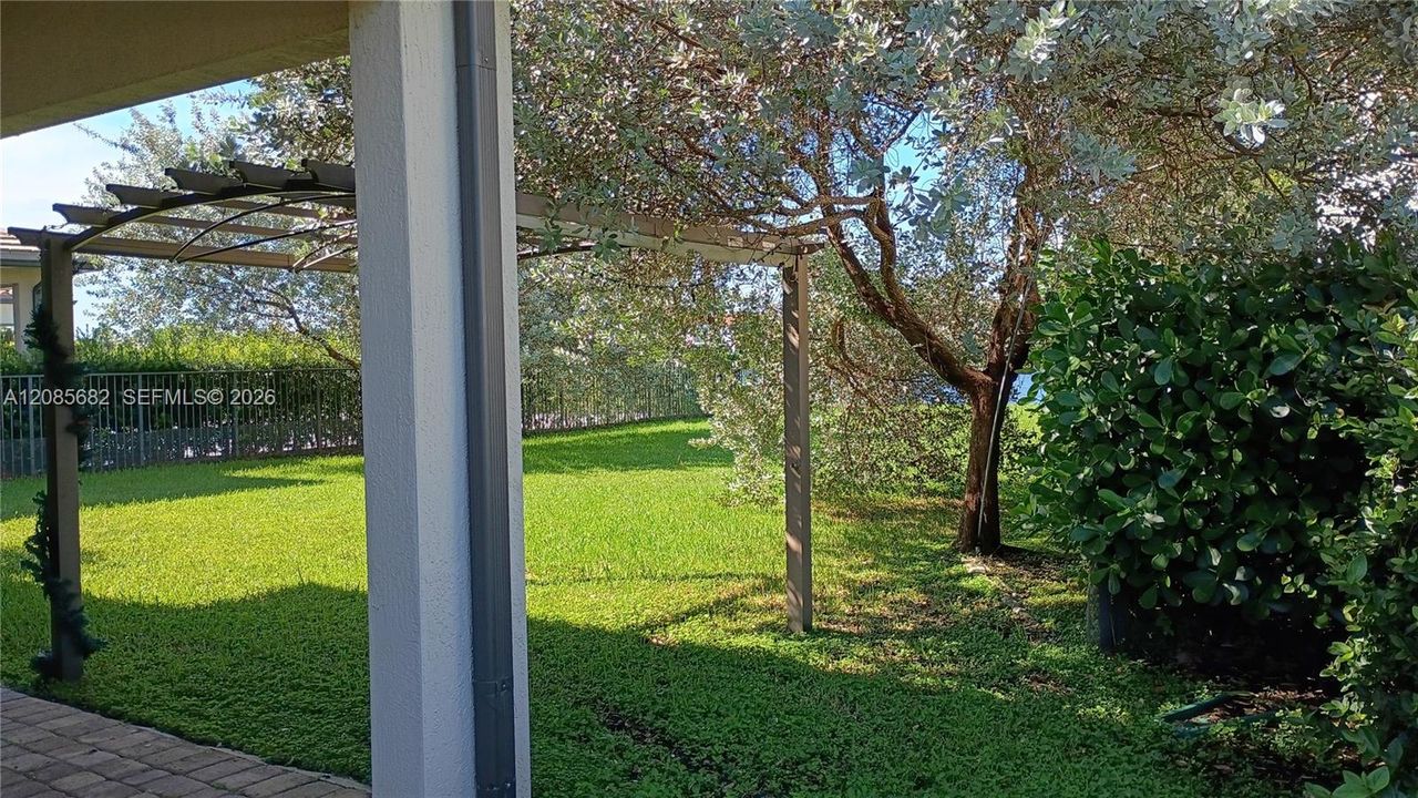 For Sale: $1,200,000 (4 beds, 4 baths, 3158 Square Feet)