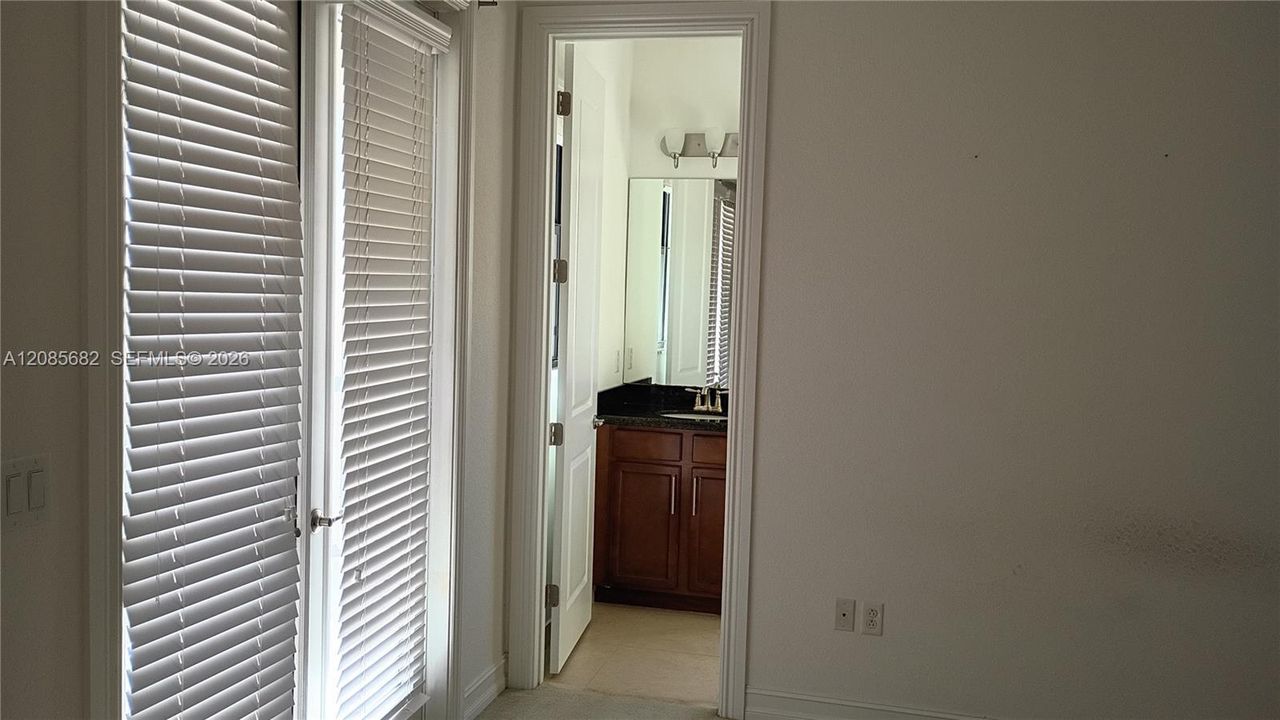 For Sale: $1,200,000 (4 beds, 4 baths, 3158 Square Feet)