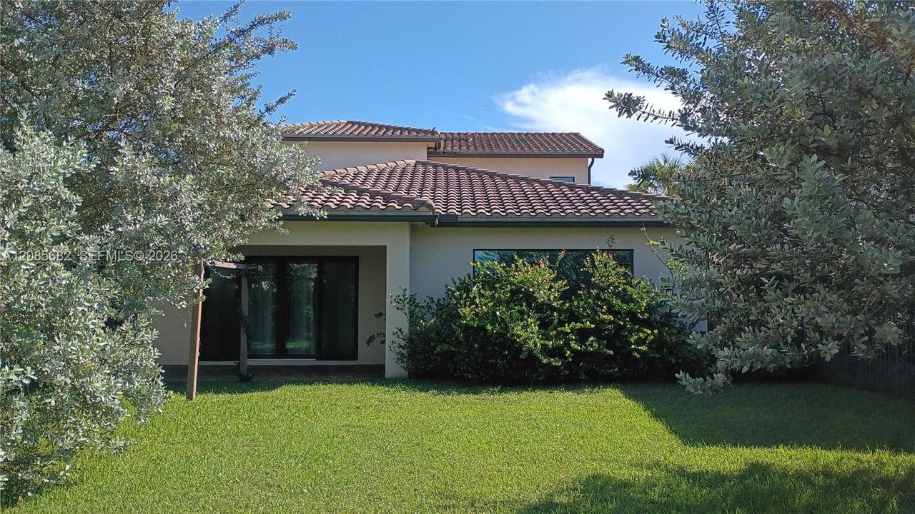 For Sale: $1,200,000 (4 beds, 4 baths, 3158 Square Feet)