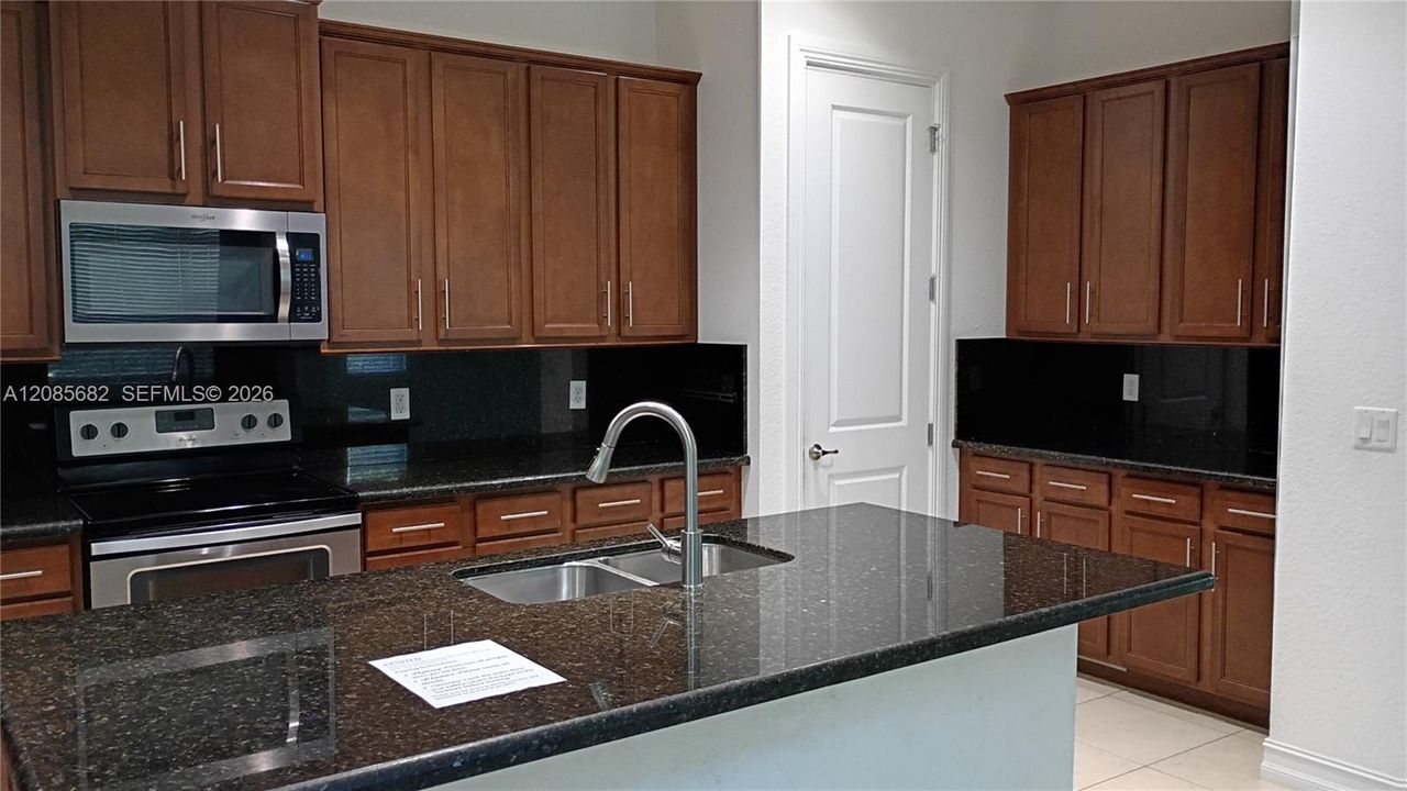 For Sale: $1,200,000 (4 beds, 4 baths, 3158 Square Feet)