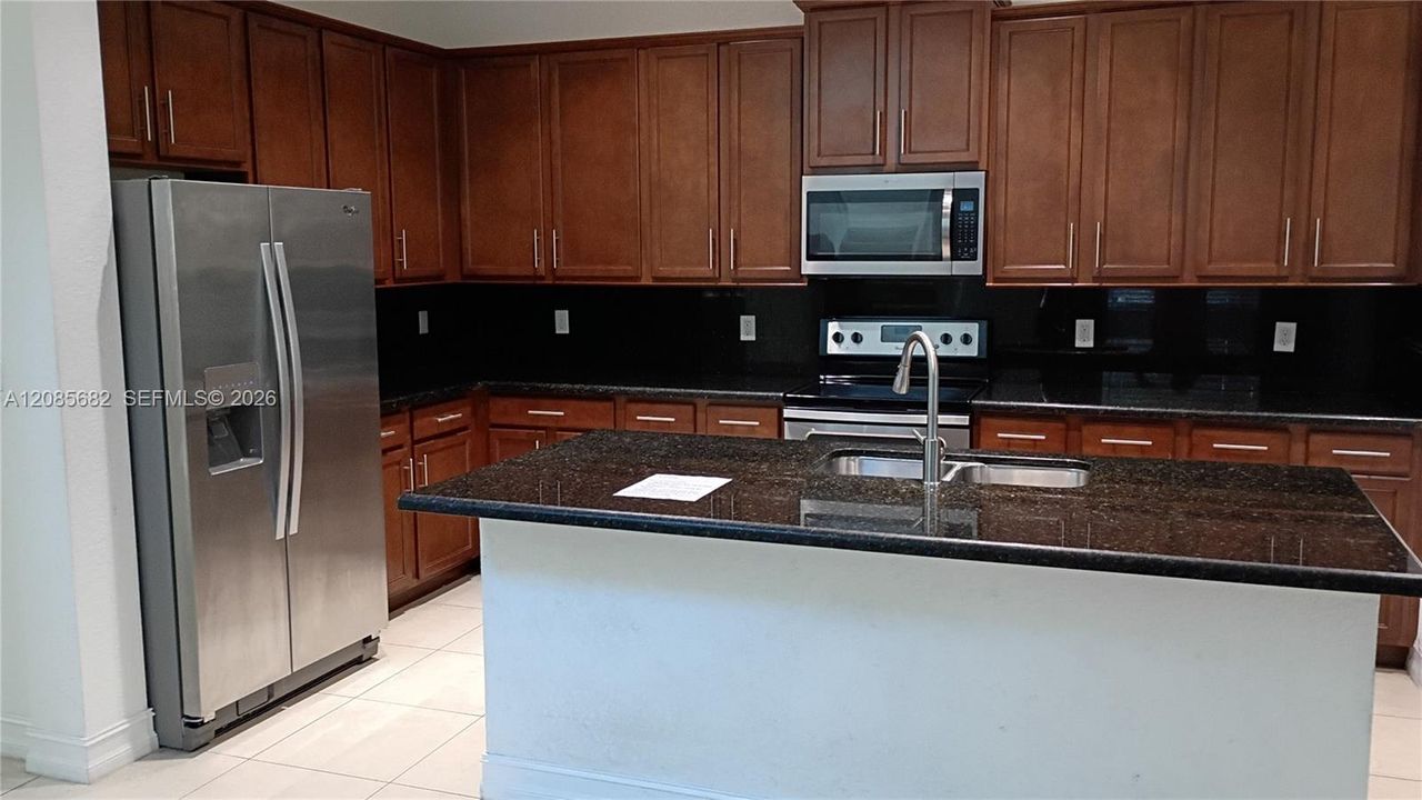 For Sale: $1,200,000 (4 beds, 4 baths, 3158 Square Feet)