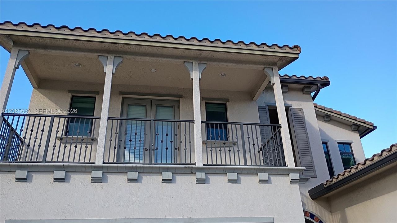 For Sale: $1,200,000 (4 beds, 4 baths, 3158 Square Feet)