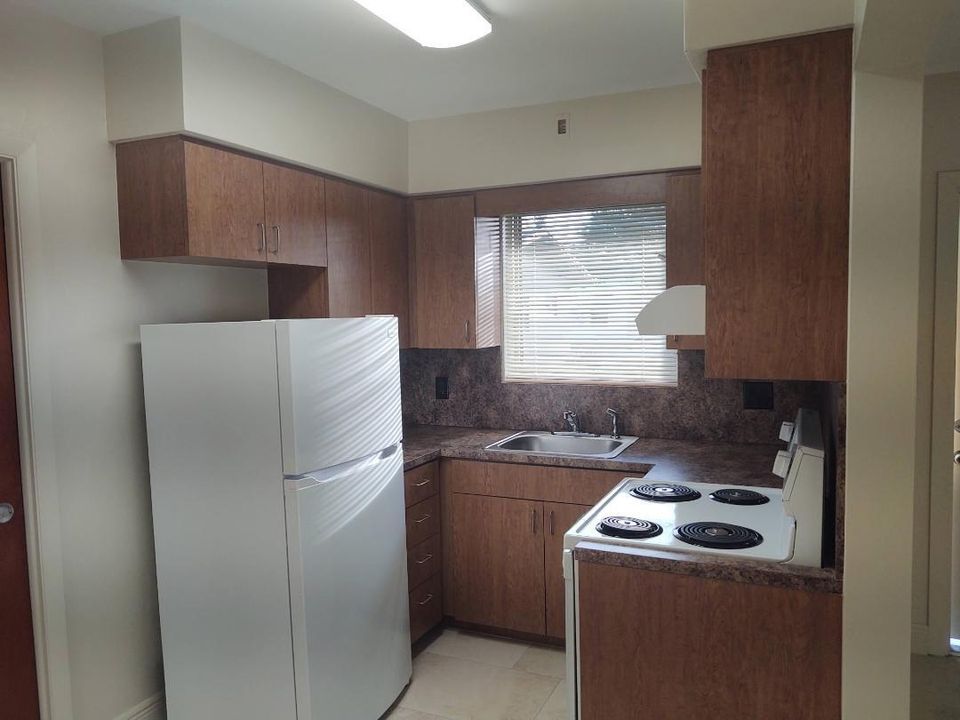 kitchen 1 bed