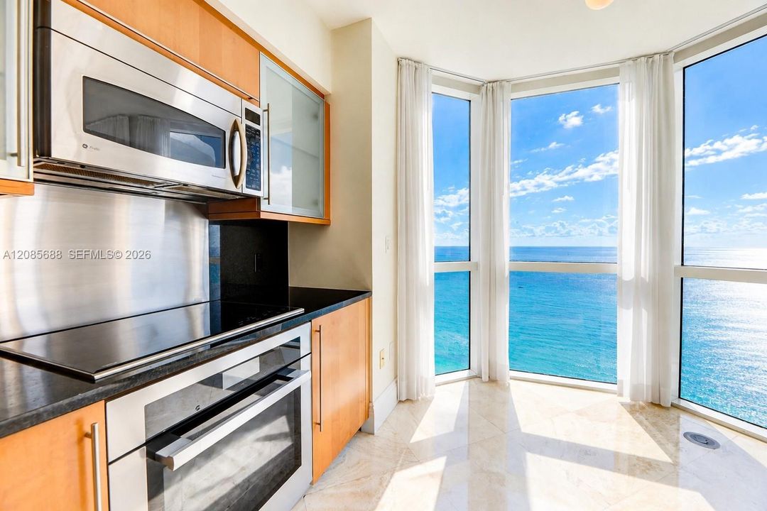 En Renta: $11,950 (3 camas, 2 baños, 1761 Pies cuadrados)
